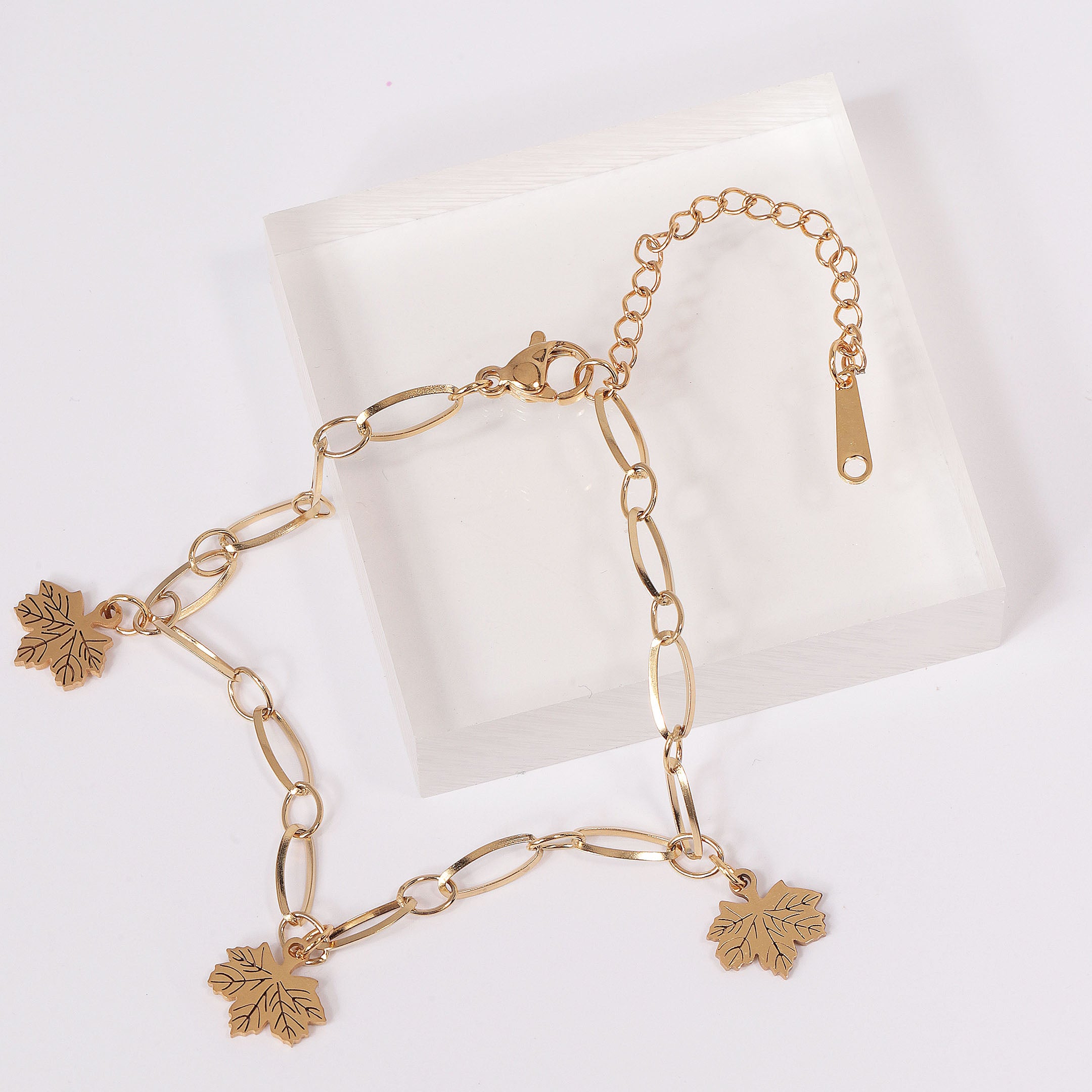 Leaf Charm Chain Bracelet