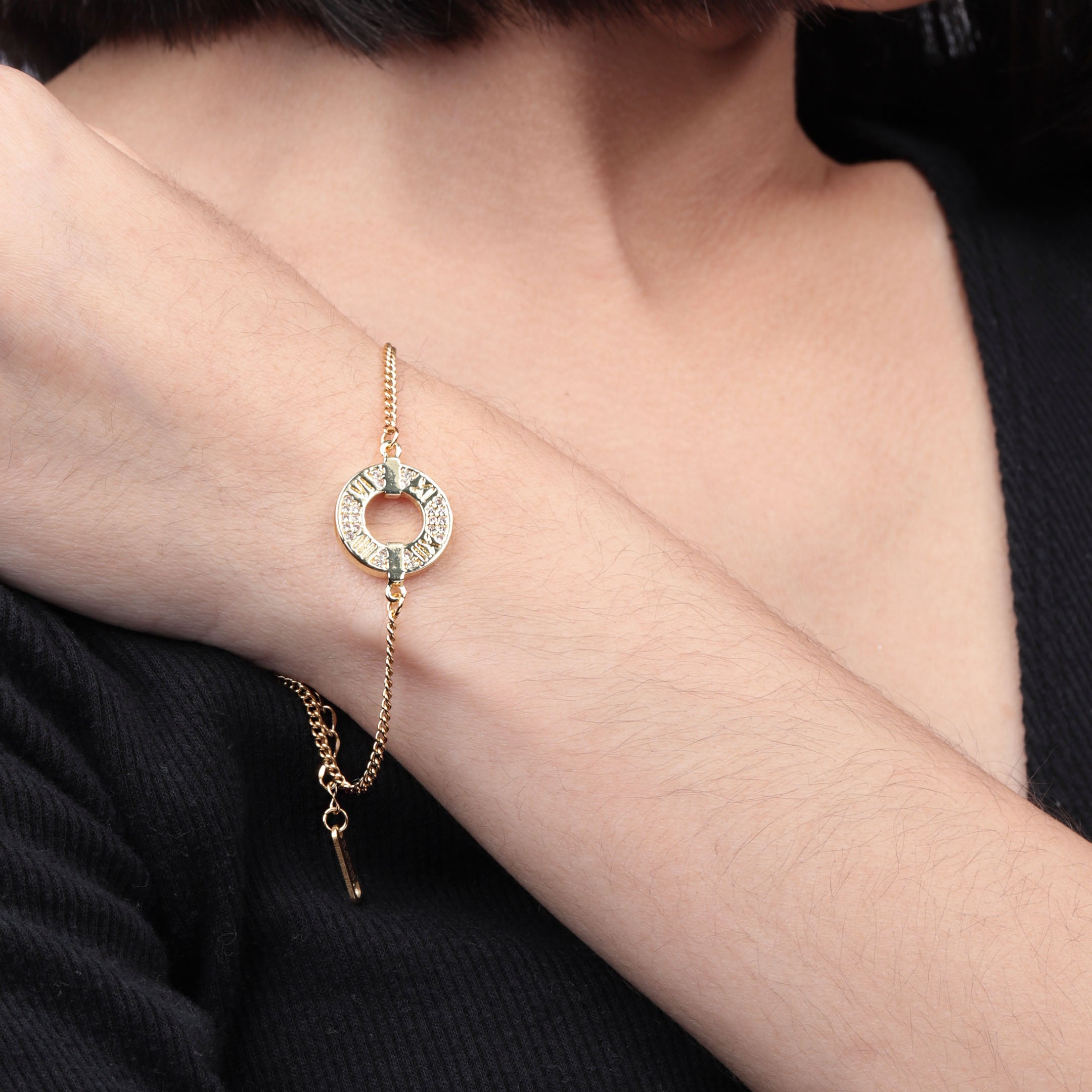 Roman Numeral Round Decor Bracelet
